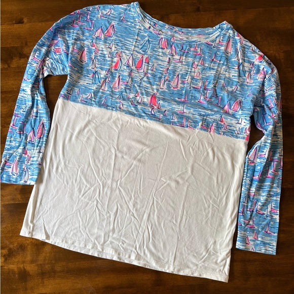 Lilly Pulitzer Sailboat Long Sleeve Tee Blue White Split Hem Nautical Size M - Picture 1 of 7
